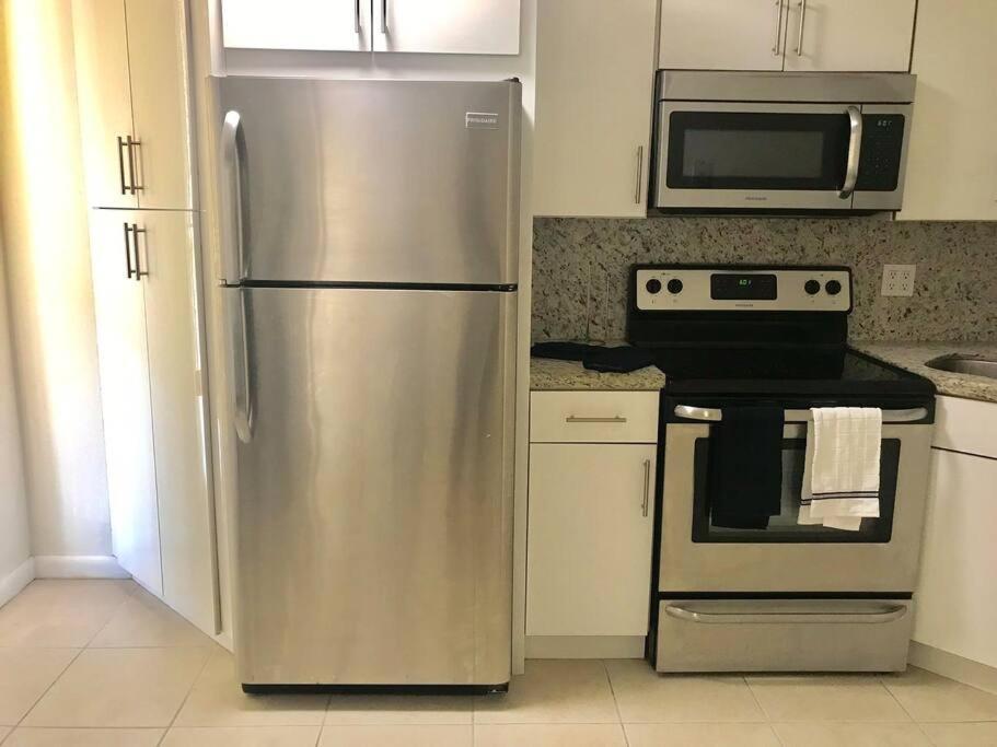 Location! In Coconut Grove With Parking