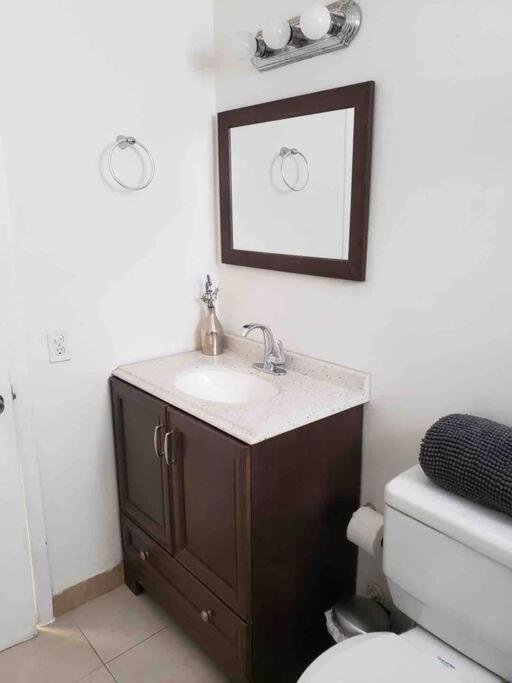 Apartment Location! In Coconut Grove With Parking *