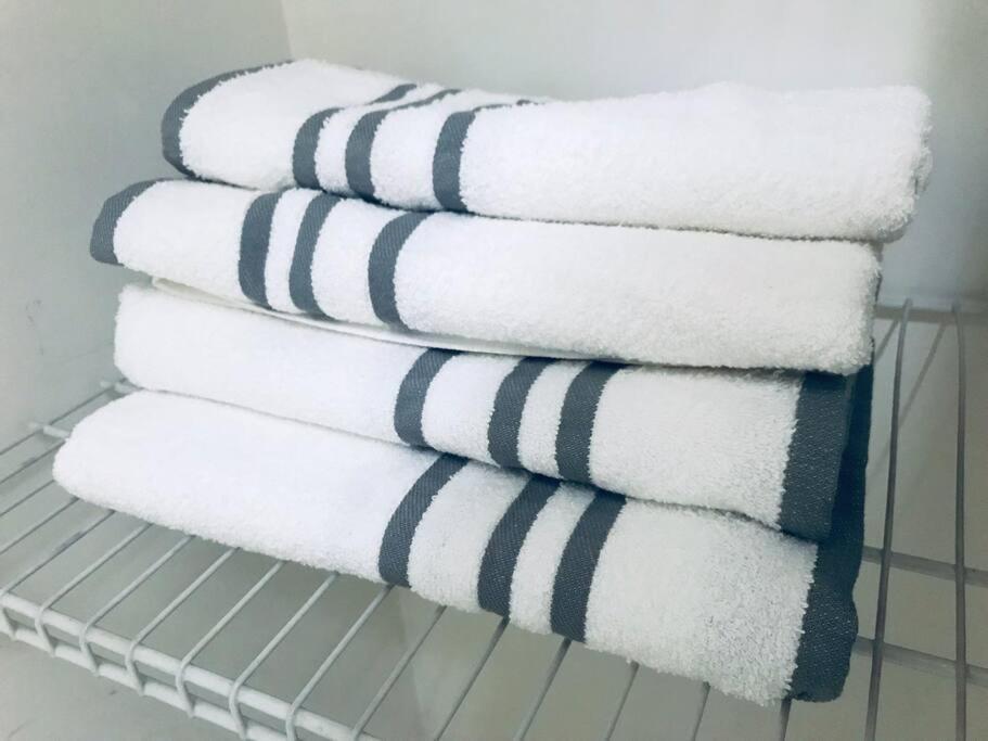 Apartment Location! In Coconut Grove With Parking *