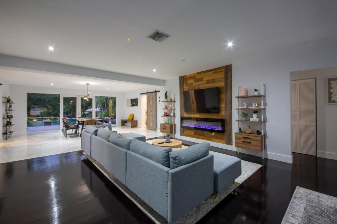 Villa Waterfront By The Glamhomes Miami