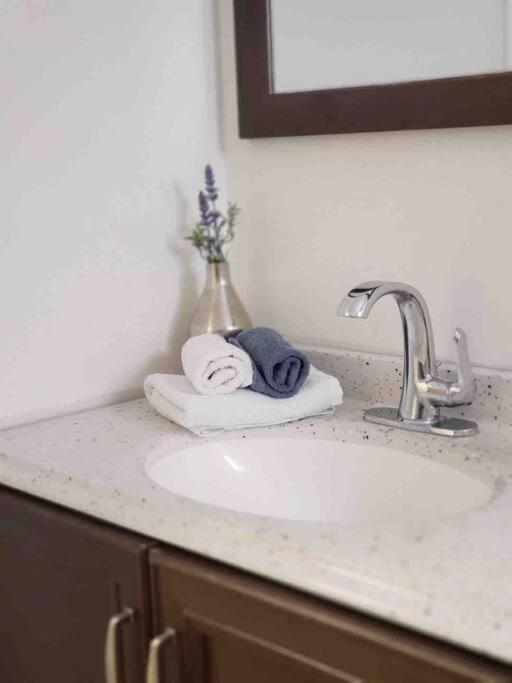 Location! In Coconut Grove With Parking *