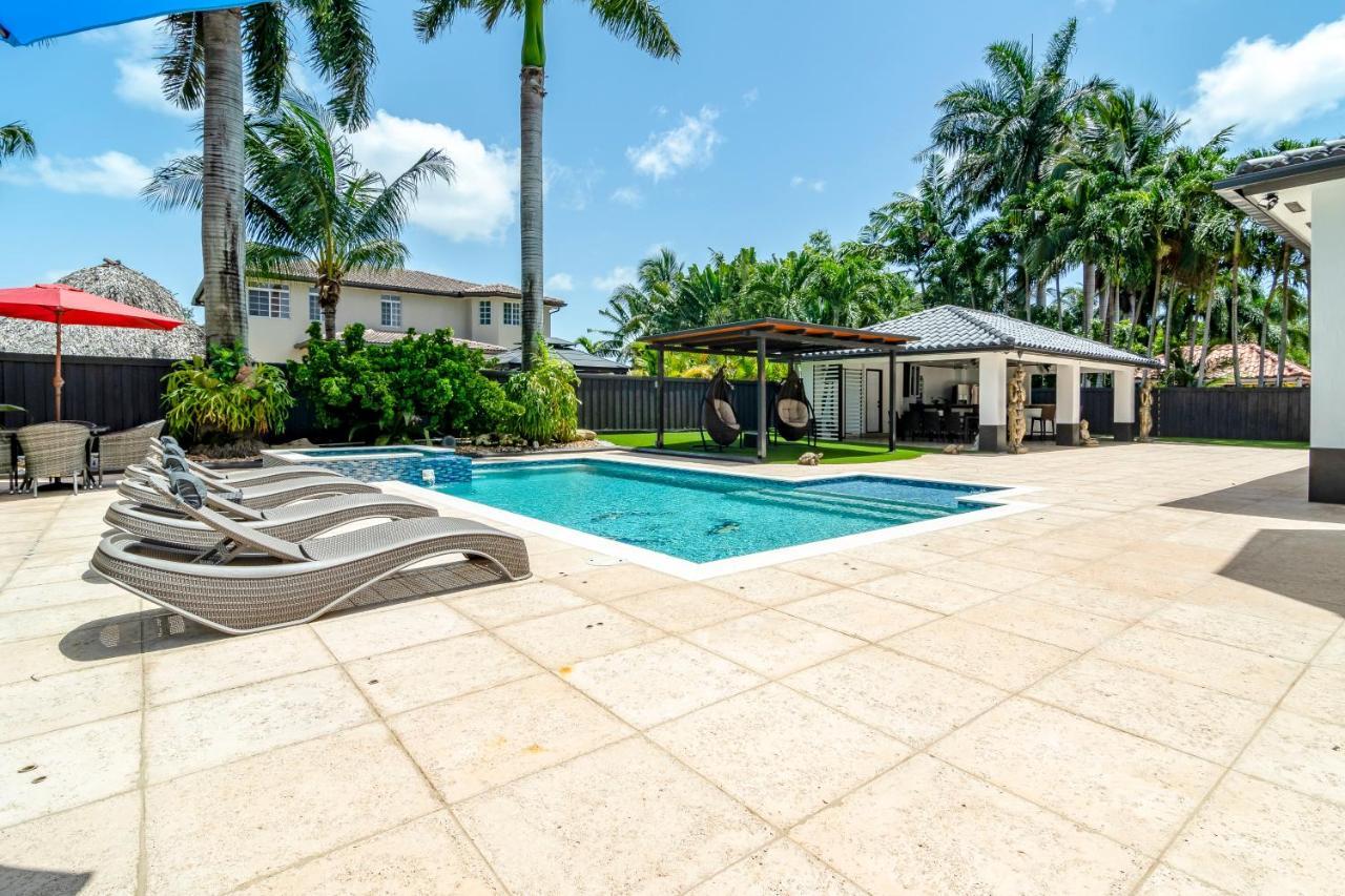 The Tropical Paradise Villa *