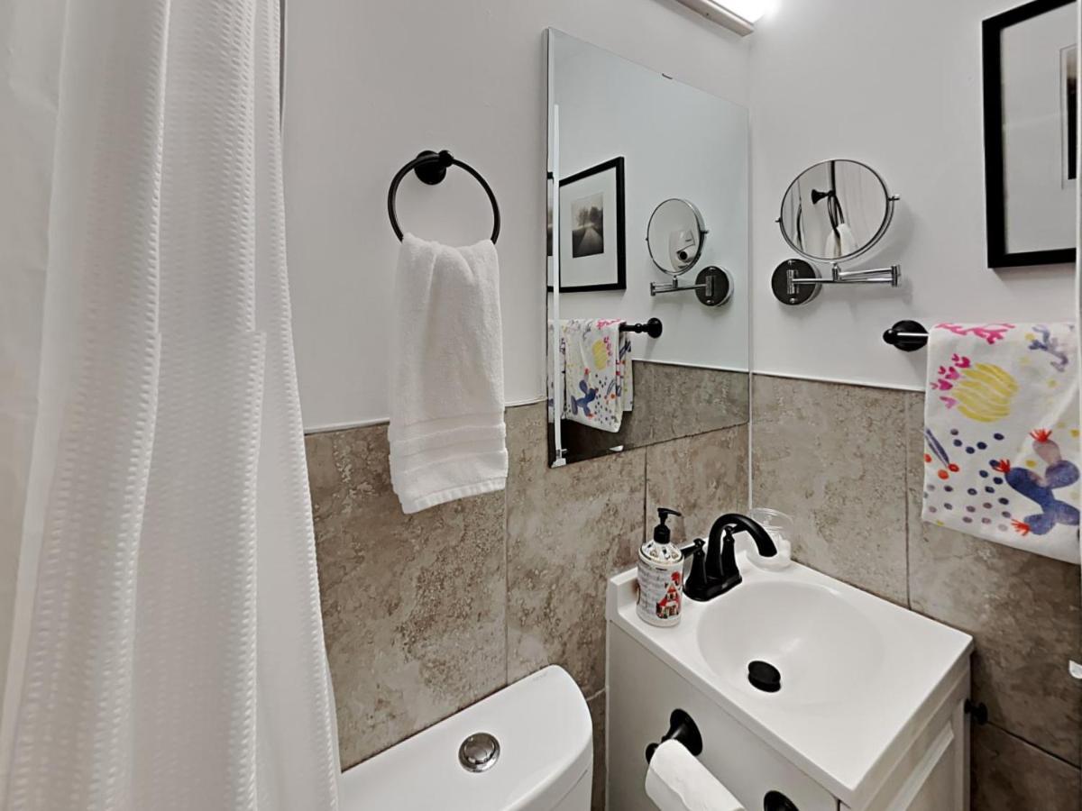 Holiday home Townhouse With Patio, Gazebo, Free Parking, Centrally Located Miami