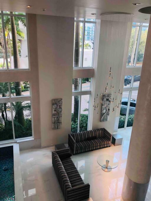Beautiful Brickell Loft Apartamento