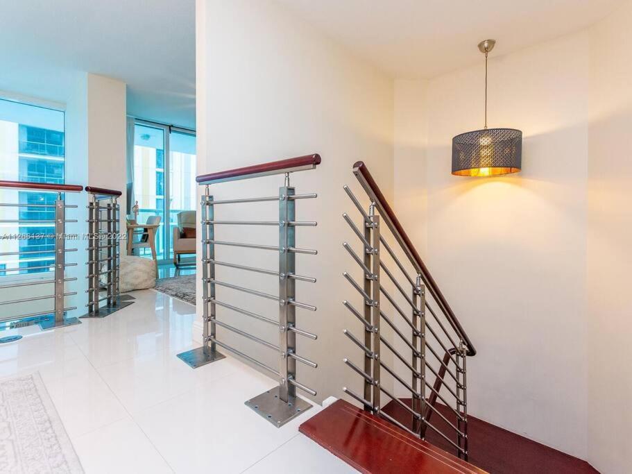 Beautiful Brickell Loft *