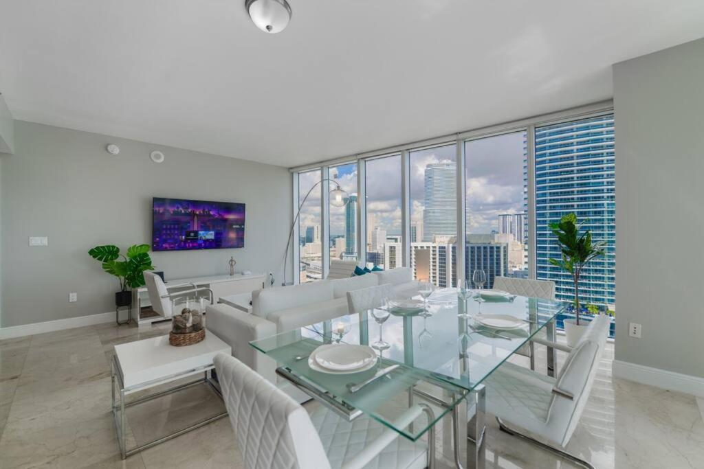 Apartment Wonderful 2 Bedroom Icon Brickell With Pool *