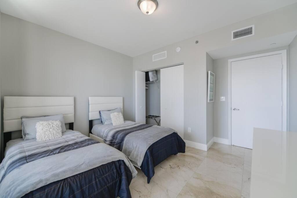 Apartment Wonderful 2 Bedroom Icon Brickell With Pool *