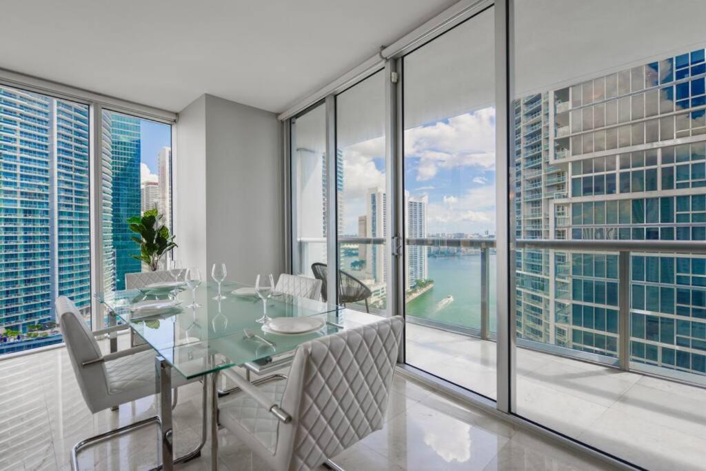 Wonderful 2 Bedroom Icon Brickell With Pool Miami