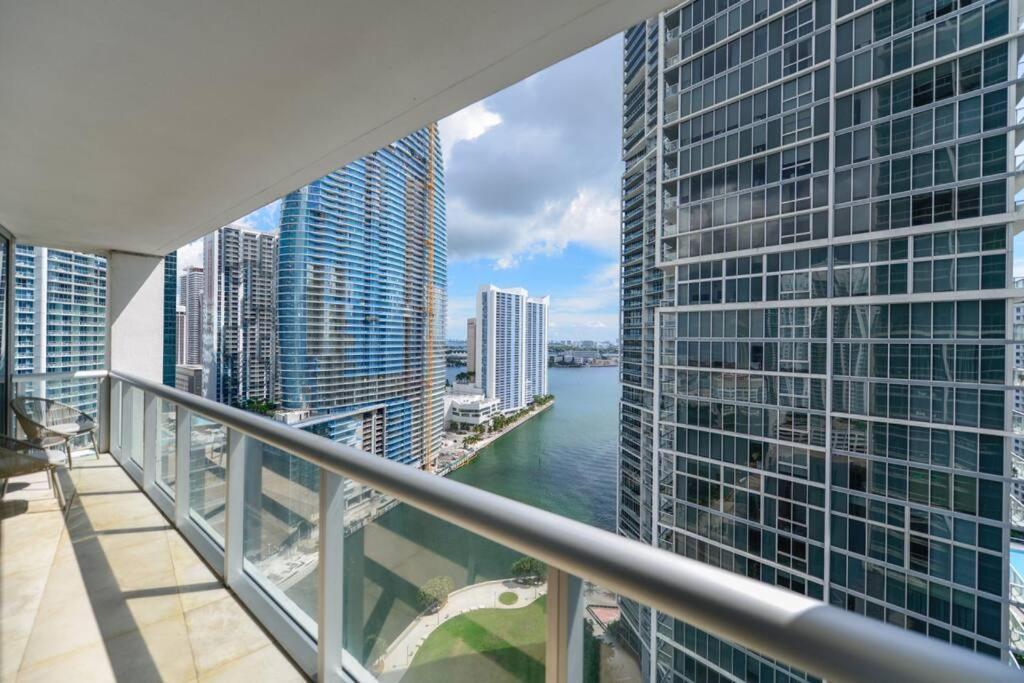 Wonderful 2 Bedroom Icon Brickell With Pool