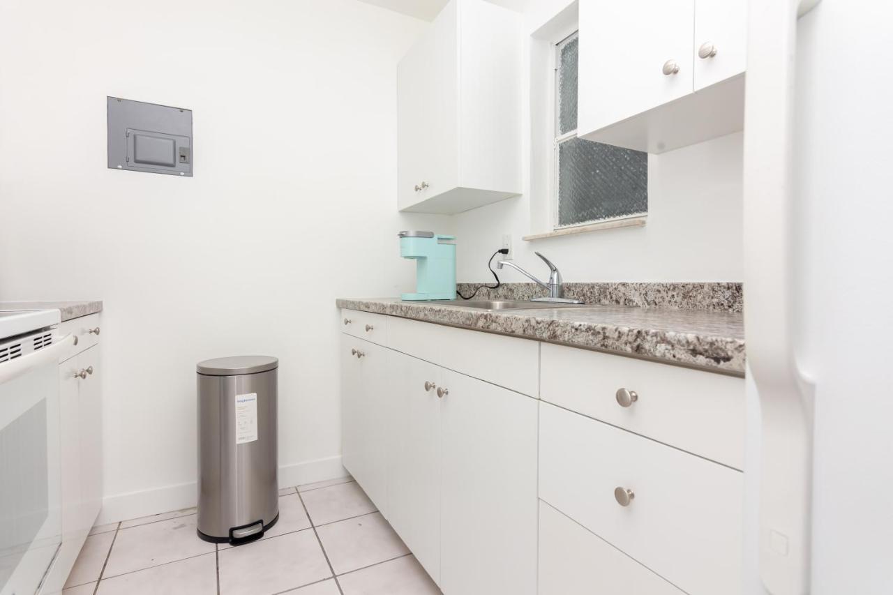 One Bedroom - With Parking & Balcony - Heart Of Wynwood *