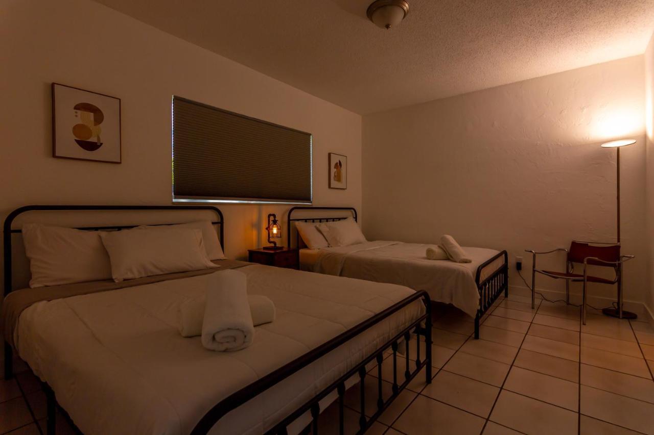 One Bedroom - With Parking & Balcony - Heart Of Wynwood Apartment