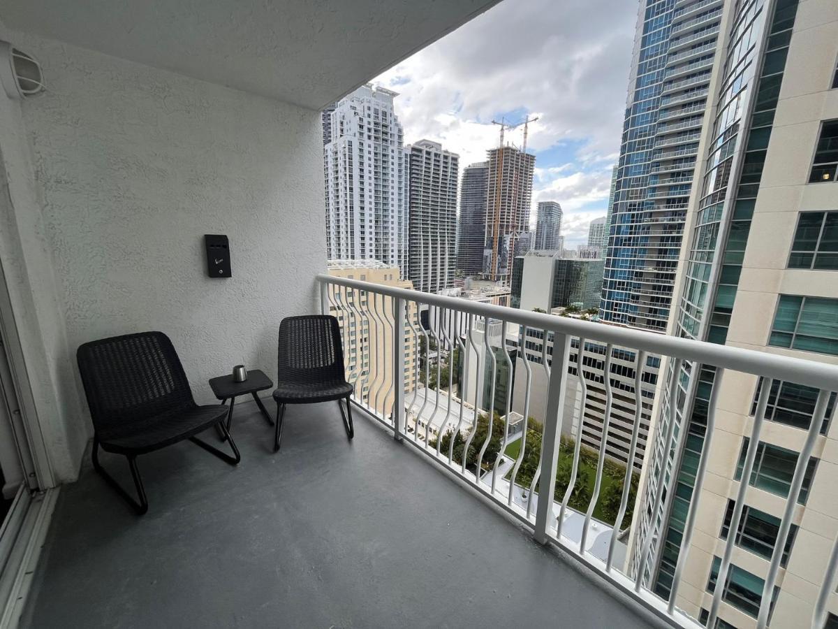 In Brickell With Pool, Gym, Free Parking And Game Miami