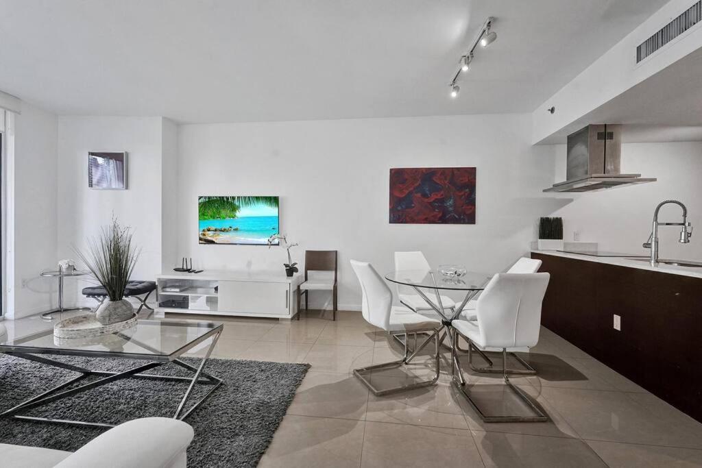 Amazing 1 Bed In The Heart Of Brickell 20th Apartment *