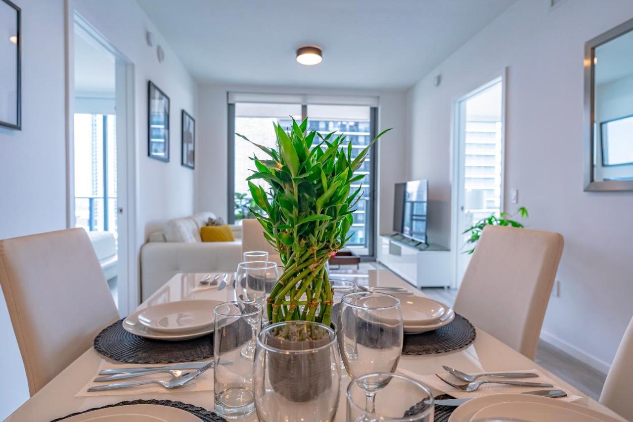 Apartment Luxurious 2-bed With Breathtaking Bay Views!! *
