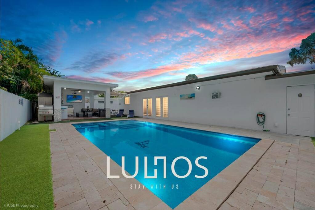 Perfect Location House In Pool & Jacuzzi L43 Holiday home Miami
