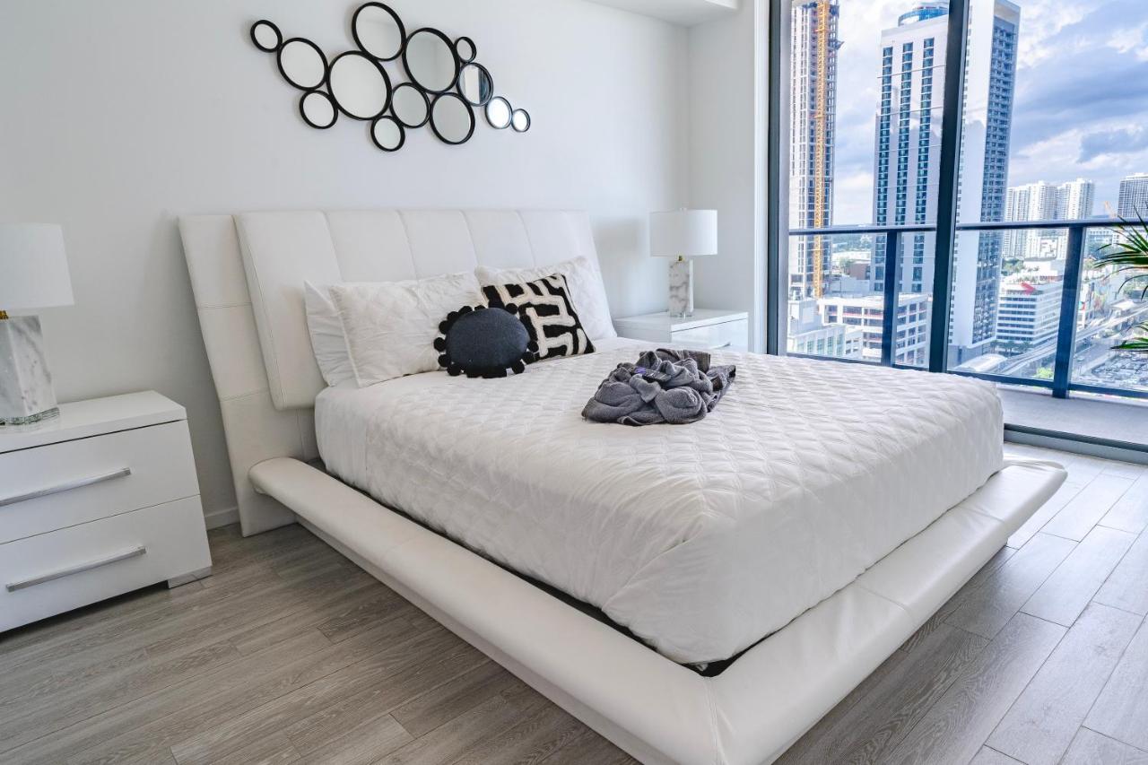 Luxurious 2-bed With Breathtaking Bay Views!! Apartment *