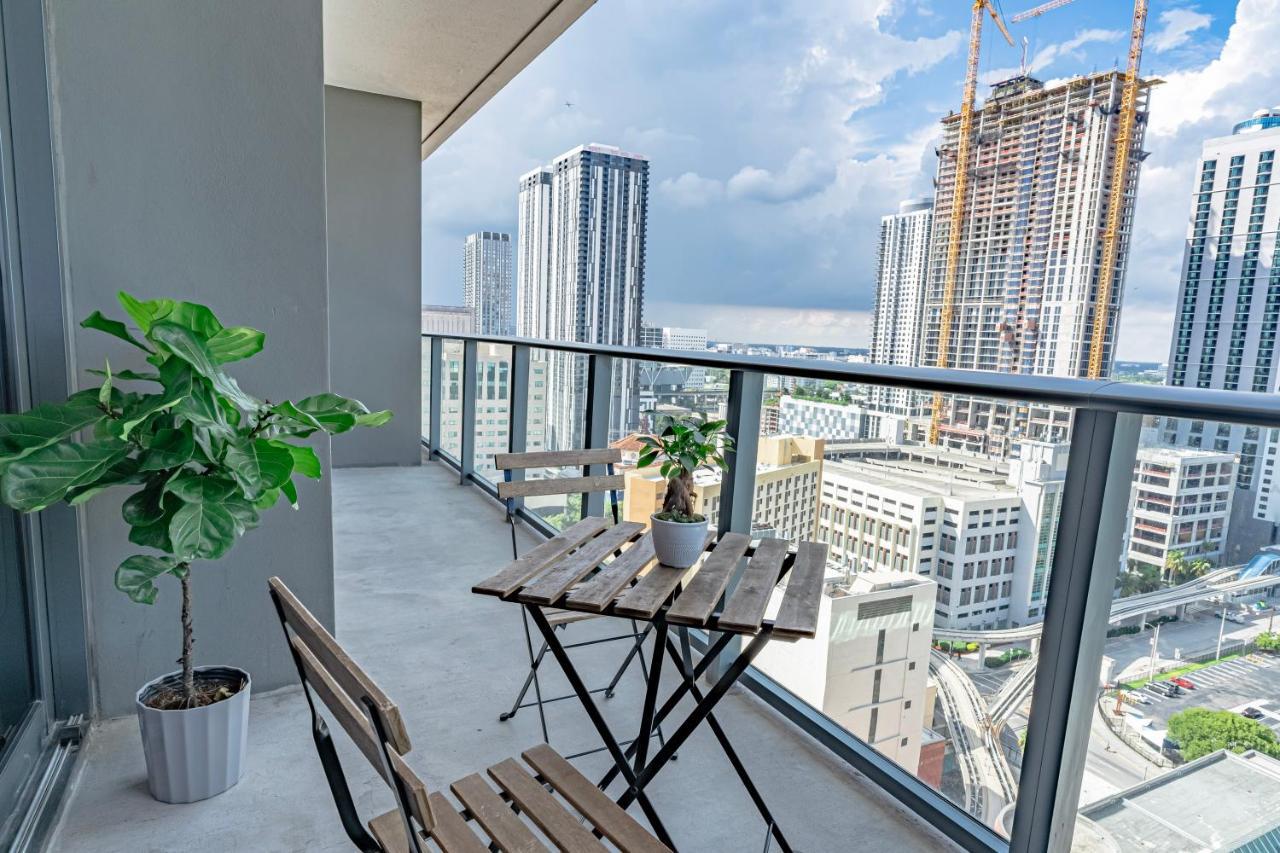 Apartment Luxurious 2-bed With Breathtaking Bay Views!! *