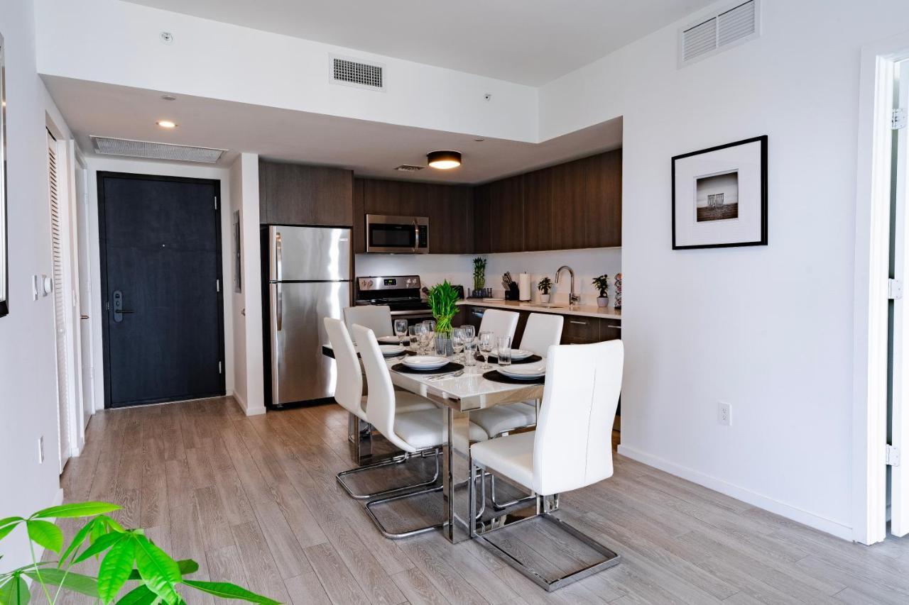Luxurious 2-bed With Breathtaking Bay Views!! Apartment