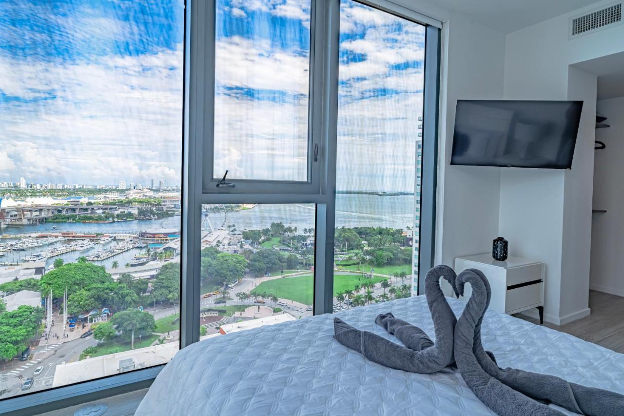 Luxurious 2-bed With Breathtaking Bay Views!! Apartment