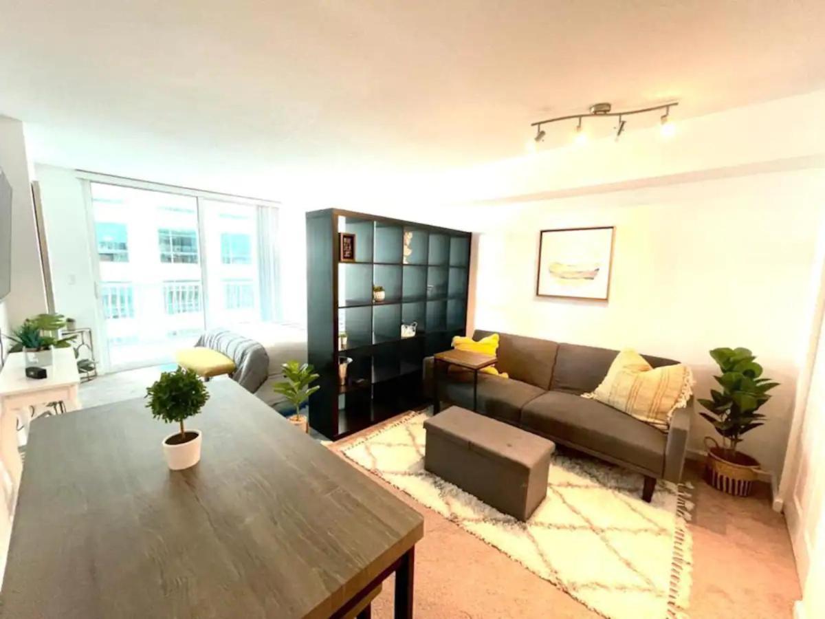 Apartment In Brickell With Pool, Gym, Free Parking And Game