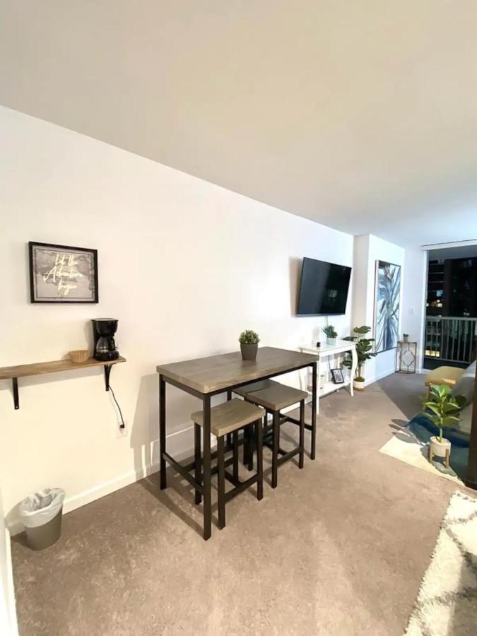 In Brickell With Pool, Gym, Free Parking And Game Apartment Miami