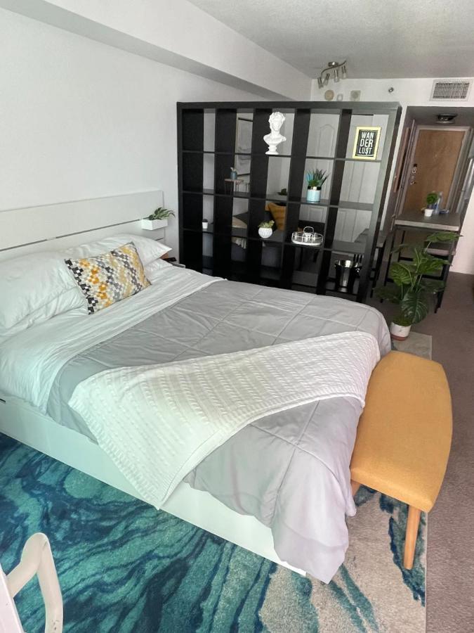 Apartment In Brickell With Pool, Gym, Free Parking And Game Miami
