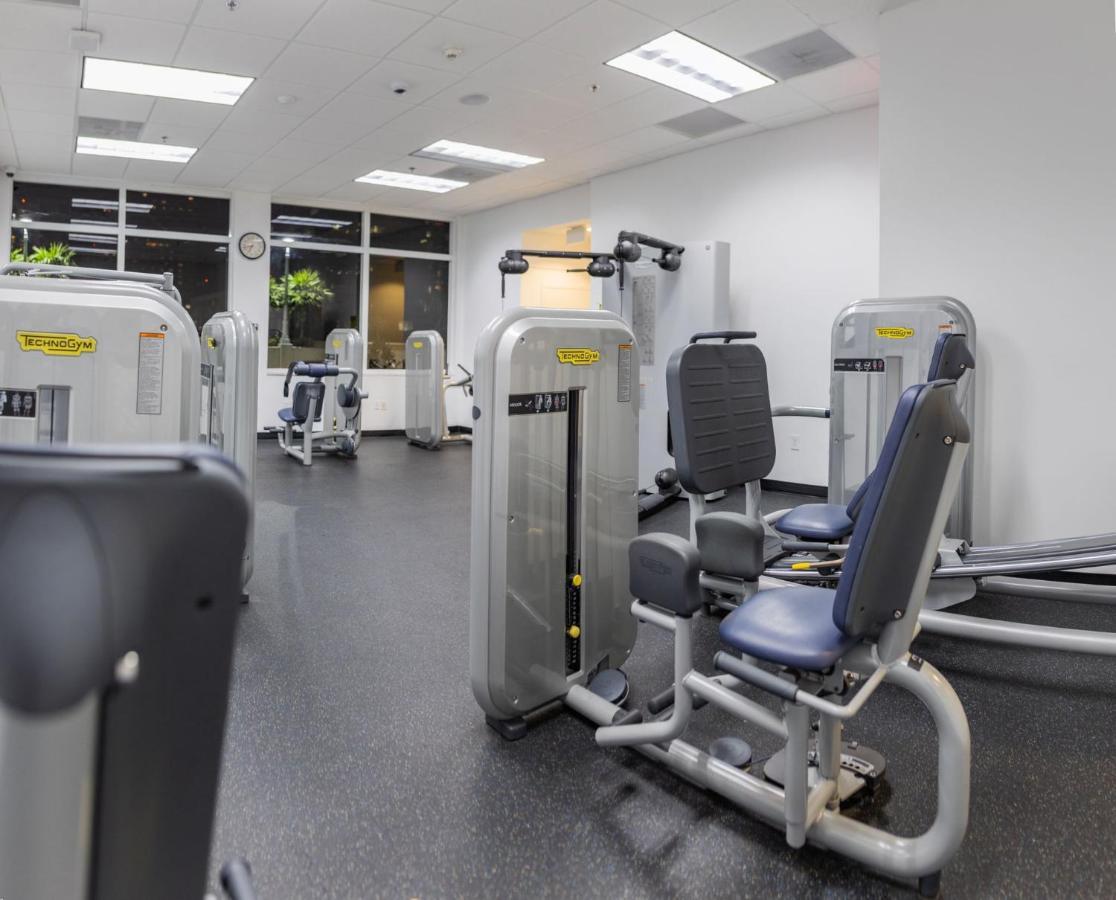 In Brickell With Pool, Gym, Free Parking And Game *