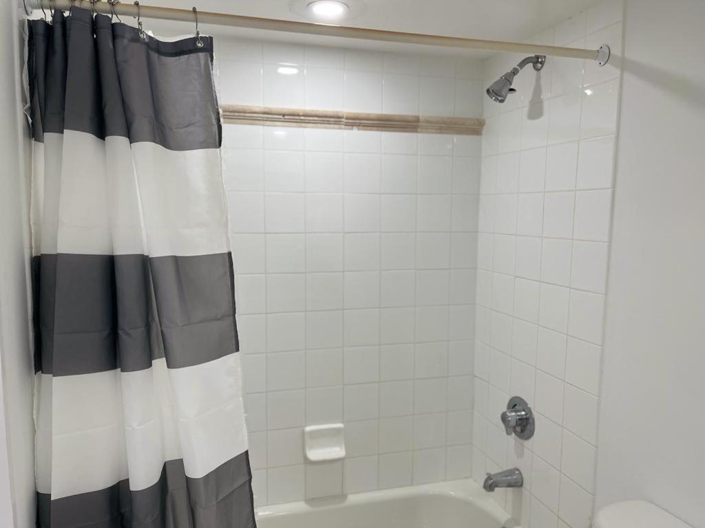 In Brickell With Pool, Gym, Free Parking And Game *