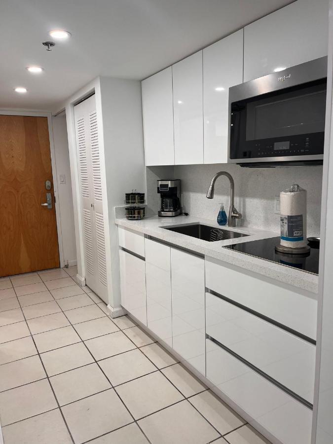 In Brickell With Pool, Gym, Free Parking And Game *