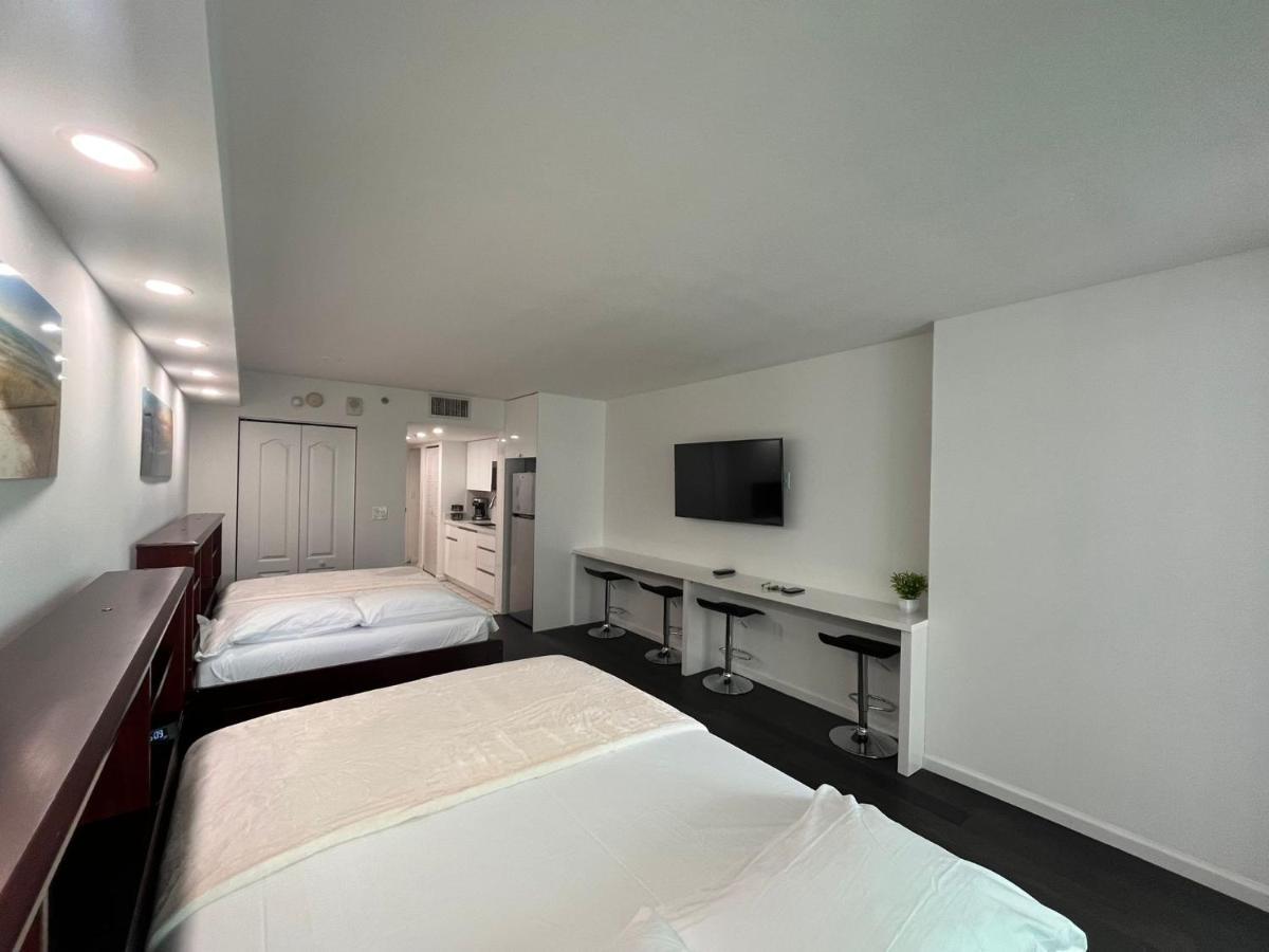 Apartment In Brickell With Pool, Gym, Free Parking And Game *