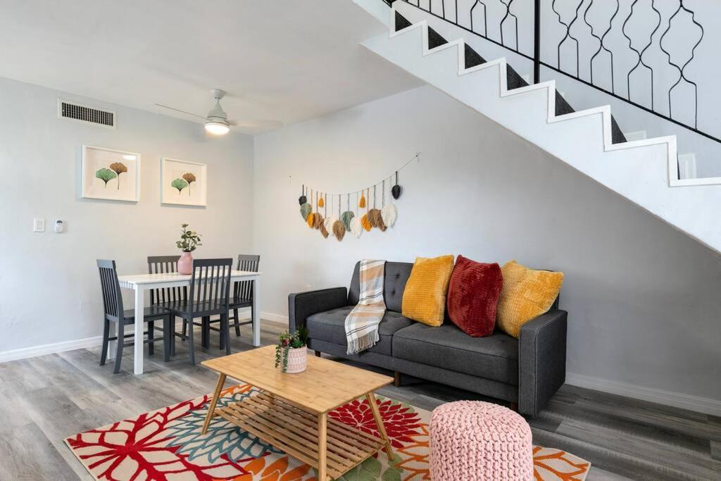 Loft Style 1b , Fast Wi-fi Virg14 Apartment *
