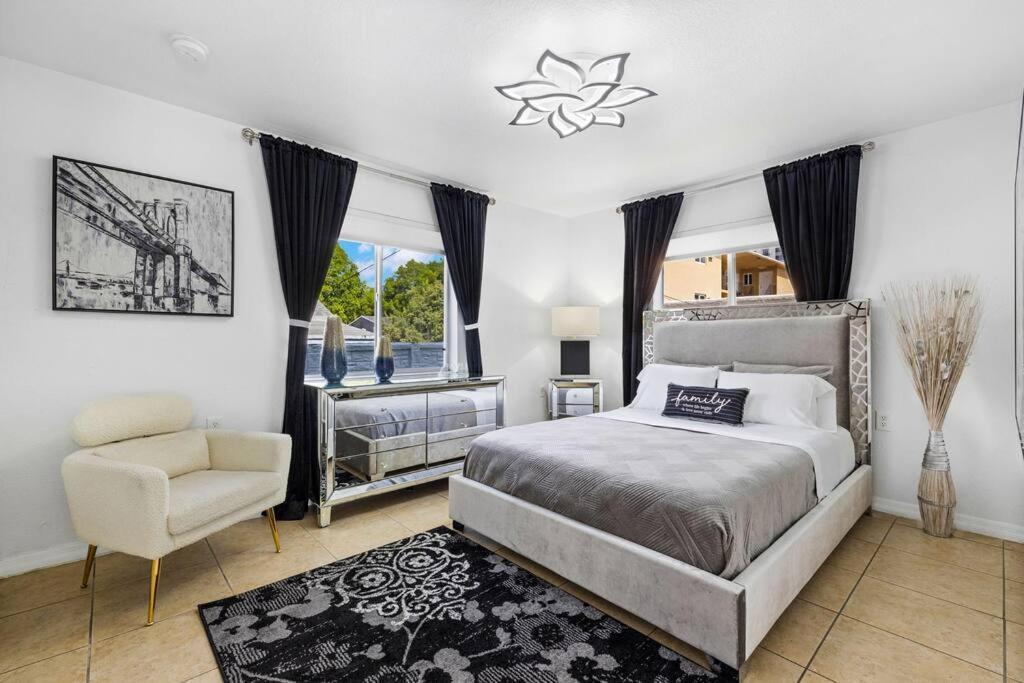 Beautiful In The Heart Of Apt 8 Apartment
