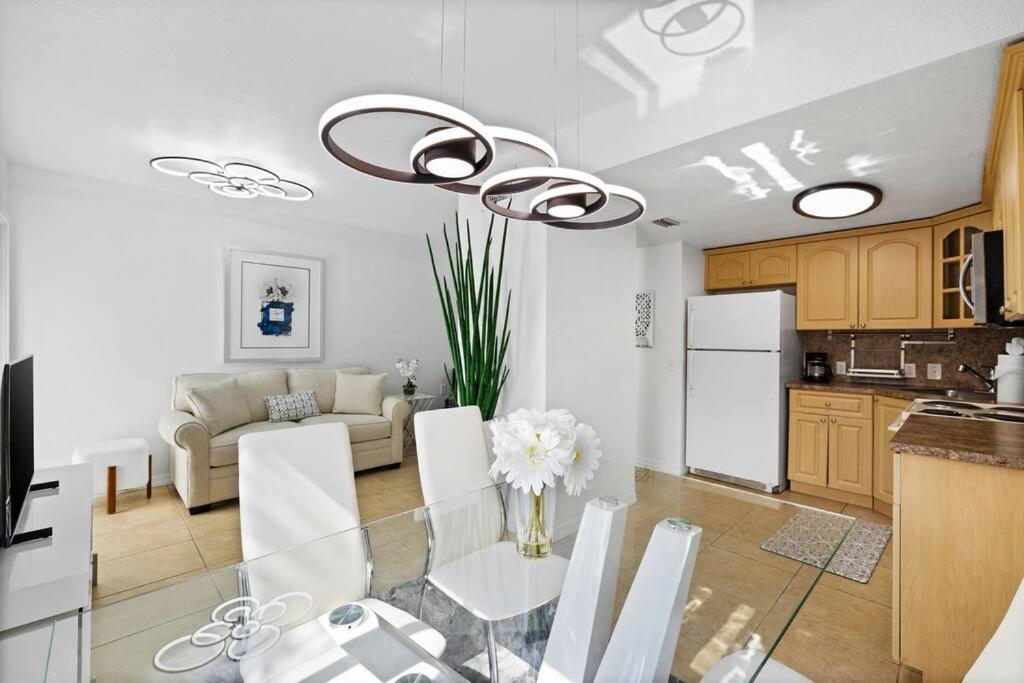 Beautiful In The Heart Of Apt 8 Miami