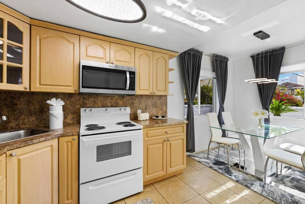 Beautiful In The Heart Of Apt 8 Apartment Miami