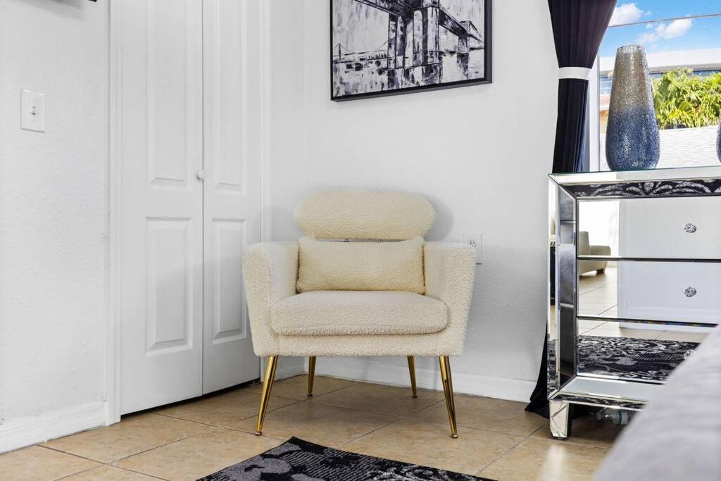 Beautiful In The Heart Of Apt 8 * Miami