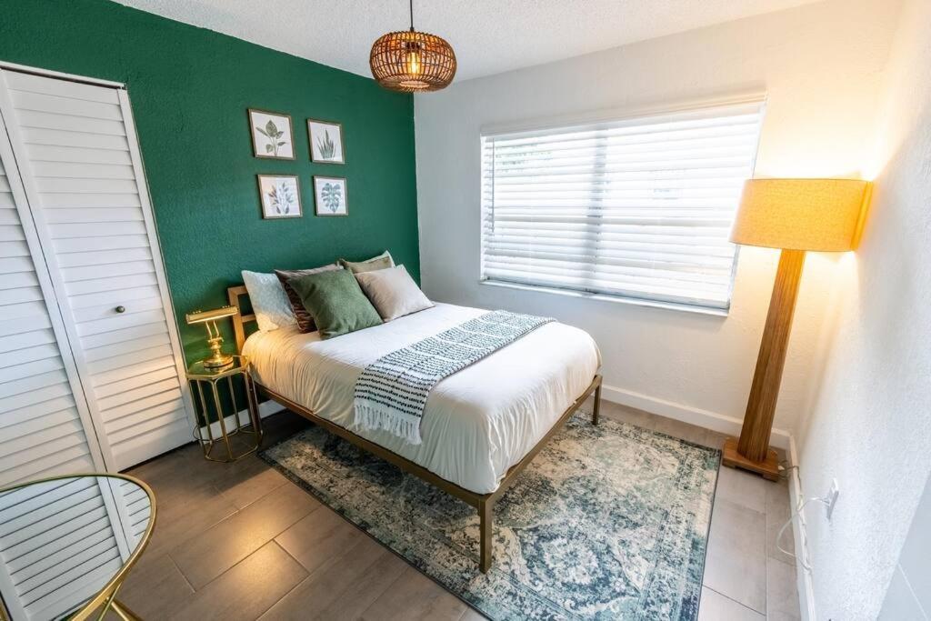 Close To Port Cruise, Steps To Wynwood. Up To 8 Pp Holiday home *