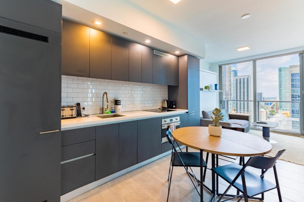 Fabulous With Pool, Gym, Lounge - Prime Location, Apartment *