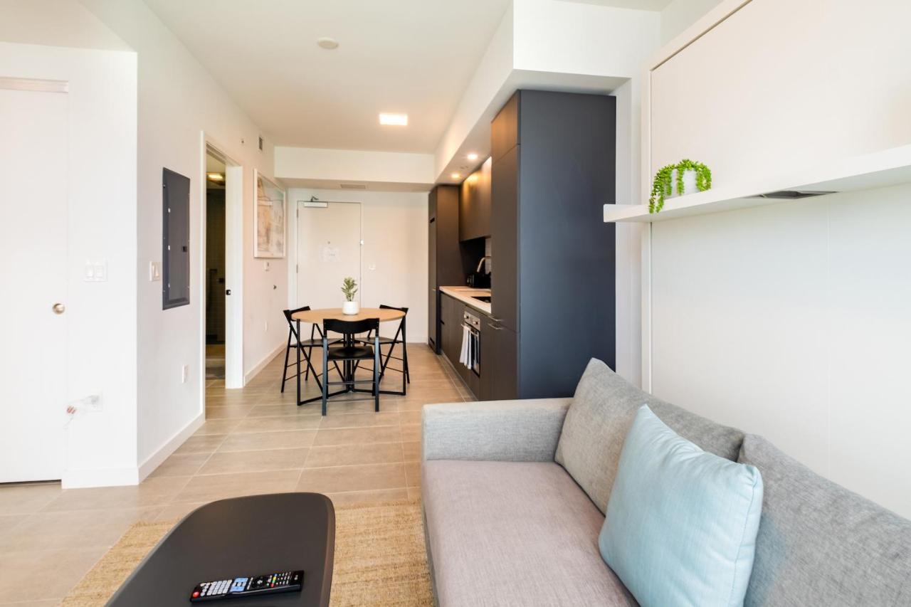 Fabulous With Pool, Gym, Lounge - Prime Location, Apartment *