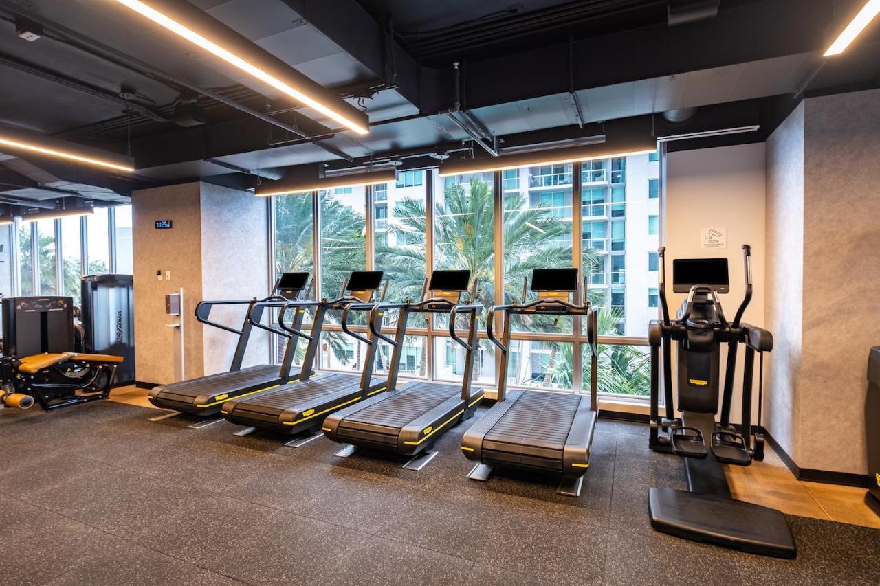 Fabulous With Pool, Gym, Lounge - Prime Location, Apartment