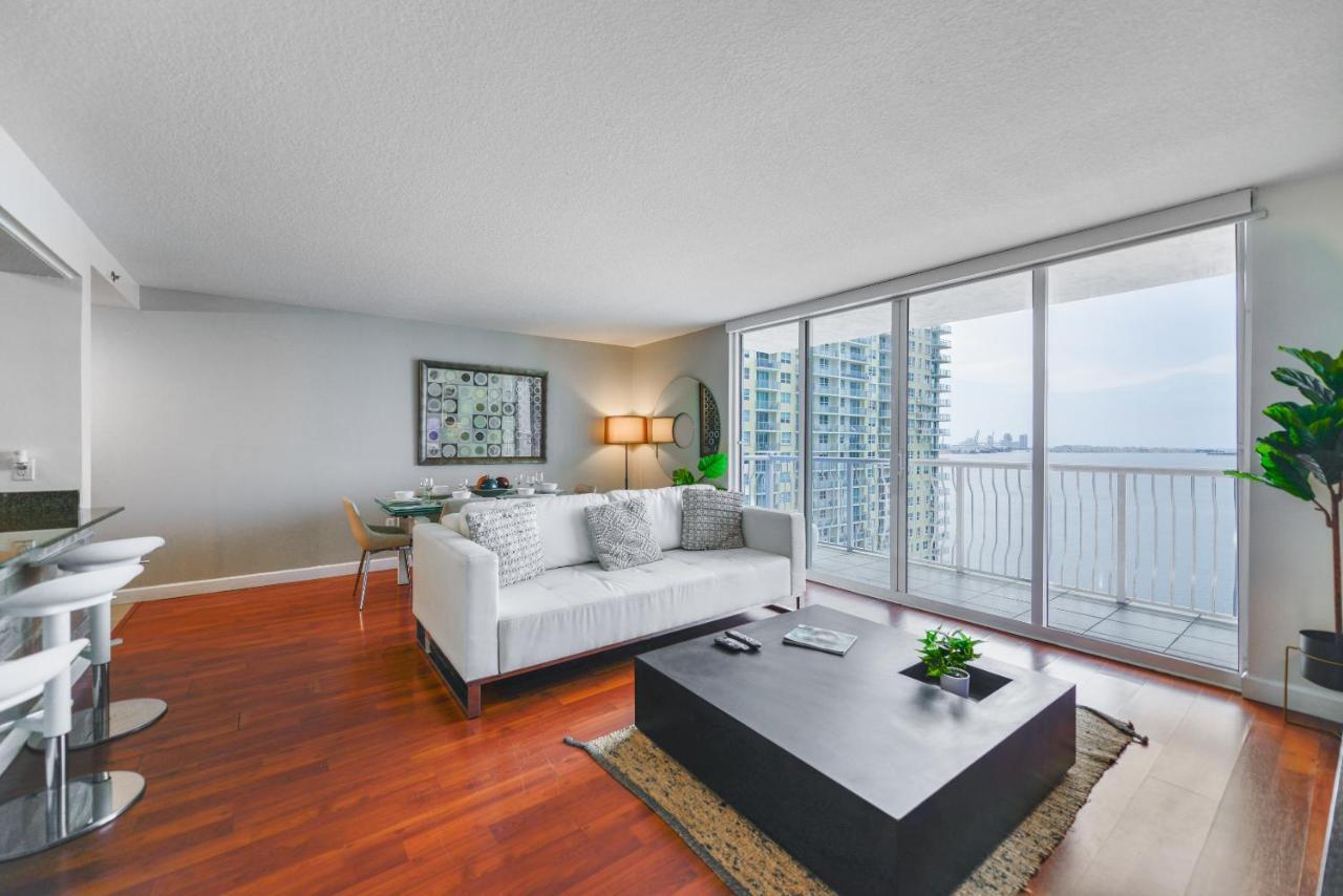 Spectacular 3 Bd Direct Ocean Balcony View Apartment