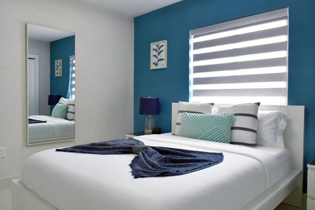 Casa de férias Luxurious With Bbq, Hot Tub, Heated Pool & Wifi - L36 Miami