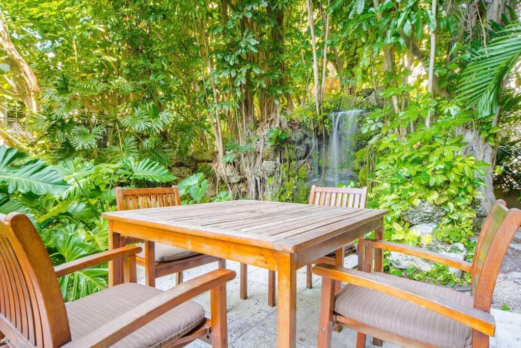 Apartment Relaxing In The Grove, Free Parking Miami