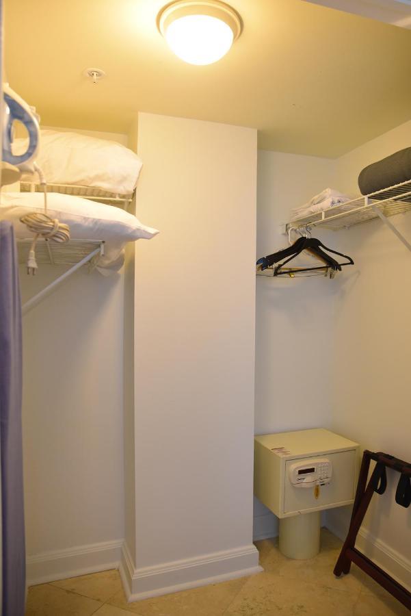 Relaxing In The Grove, Free Parking Apartment *