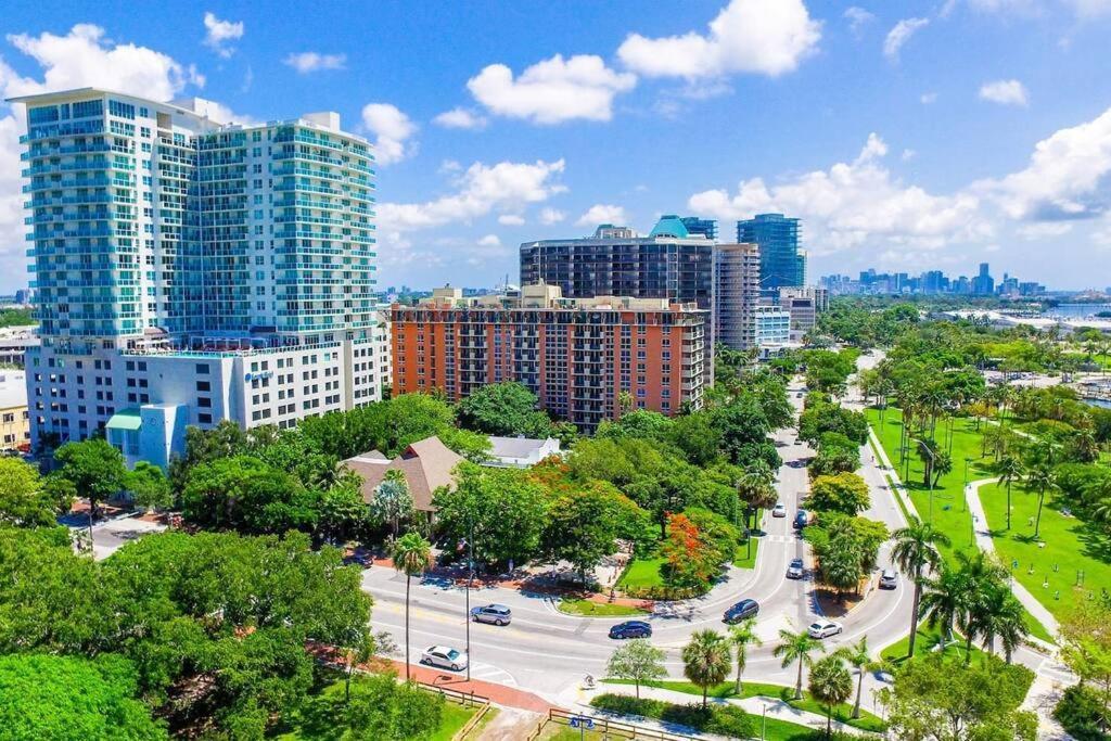 Relaxing In The Grove, Free Parking Apartment Miami