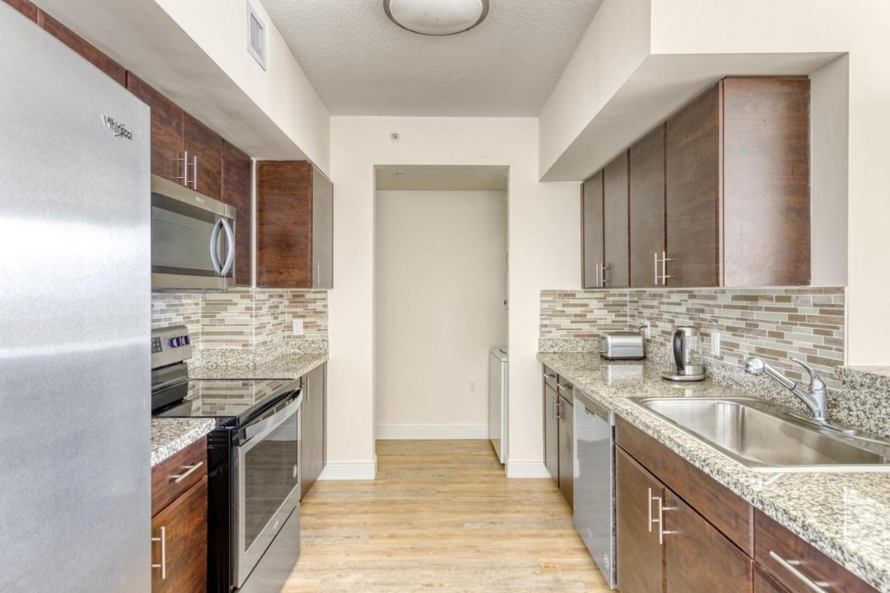 Coral Gables 2br W Wd Pool Gym Near Shops Mia-46 *
