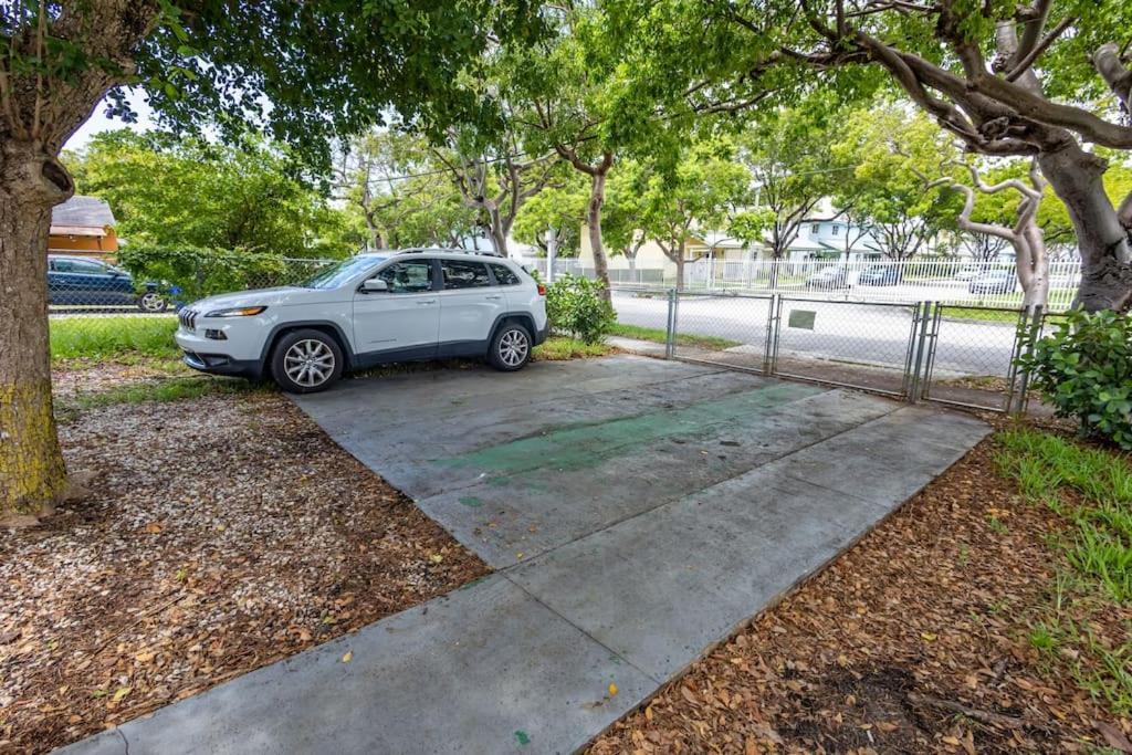 Close To Port Cruise, Steps To Wynwood. Up To 8 Pp Holiday home