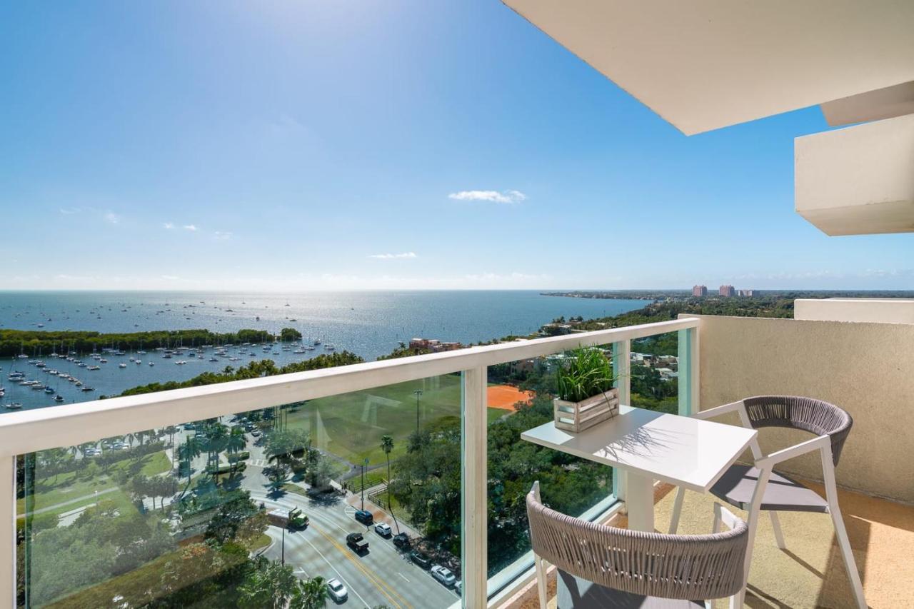 Casa de férias Ocean View Balcony Steps From Restaurants, Peacock Park & Marina