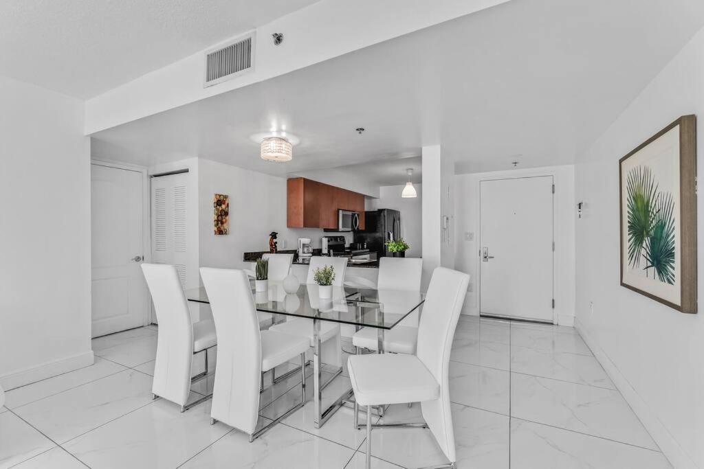 Stylish 2bed 2bath Over Brickell Skyline With Free Parking Miami