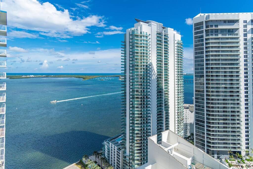 Stylish 2bed 2bath Over Brickell Skyline With Free Parking Apartment *