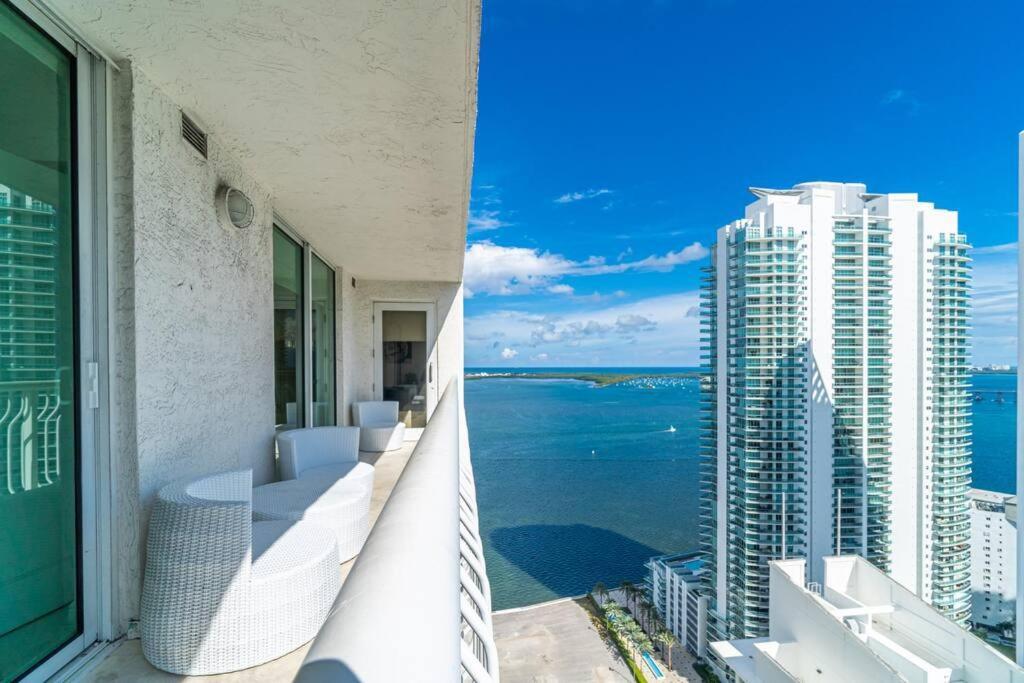 Stylish 2bed 2bath Over Brickell Skyline With Free Parking